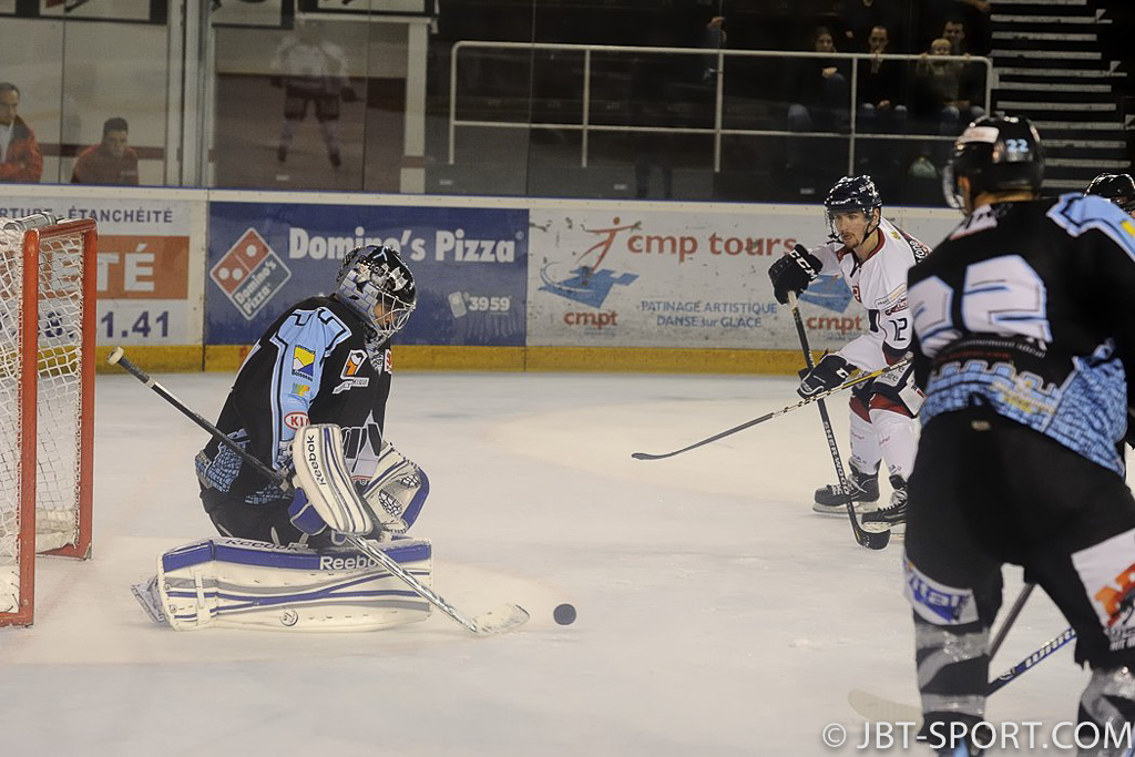 Coupe de France ( 16e de finale )
Tours-Angers 03-07
Tours Leader groupe B Division 2
Angers Leader Ligue Magnus