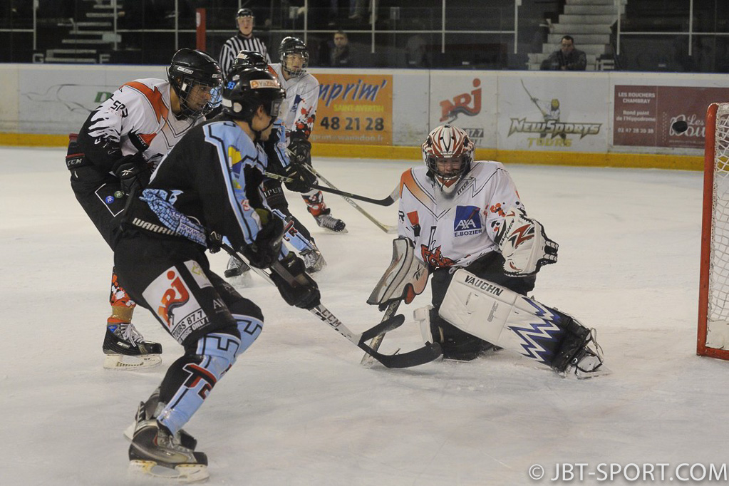 Tours2 - Niort   08-00
( 3e Division )