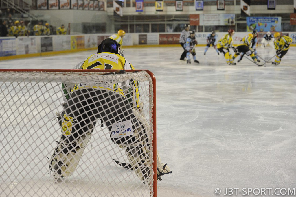 Tours2 - Viry Chatillon   05-02
1/4 de finale retour play offs division 3
Tours2 qualifié pour la phase finale