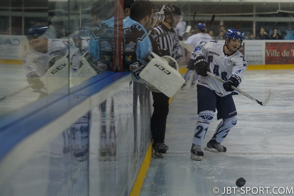 Tours - Français Volants
03 - 02 après prolongation
( 2e Division )