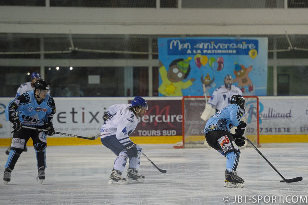 Tours - Français Volants
03 - 02 après prolongation
( 2e Division )