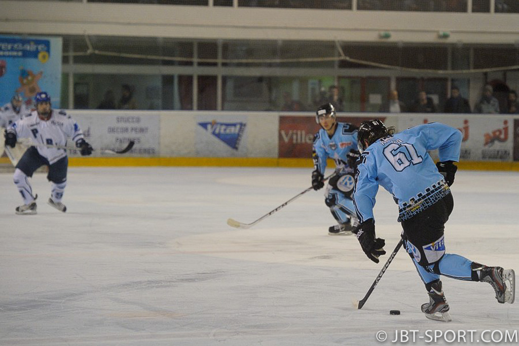 Tours - Français Volants
03 - 02 après prolongation
( 2e Division )