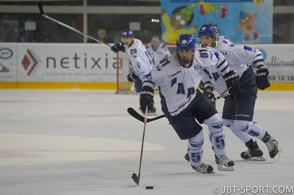 Tours - Français Volants
03 - 02 après prolongation
( 2e Division )