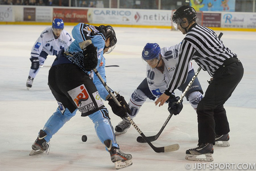 Tours - Français Volants
03 - 02 après prolongation
( 2e Division )