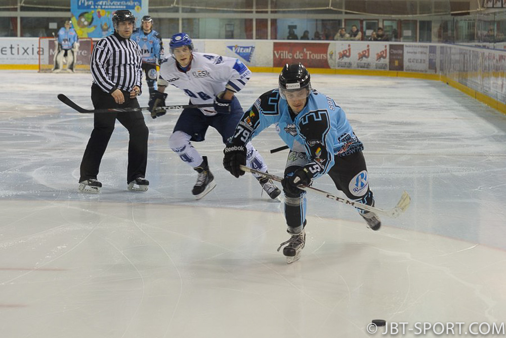 Tours - Français Volants
03 - 02 après prolongation
( 2e Division )