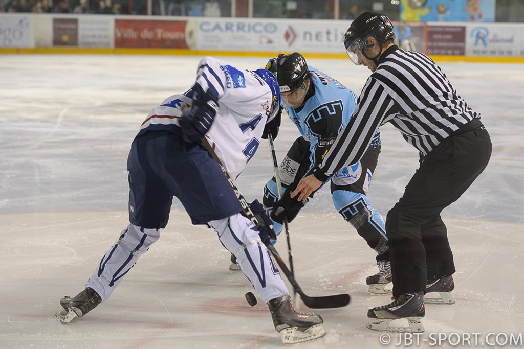 Tours - Français Volants
03 - 02 après prolongation
( 2e Division )