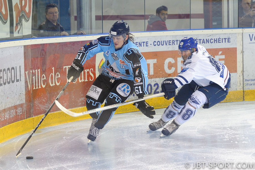 Tours - Français Volants
03 - 02 après prolongation
( 2e Division )