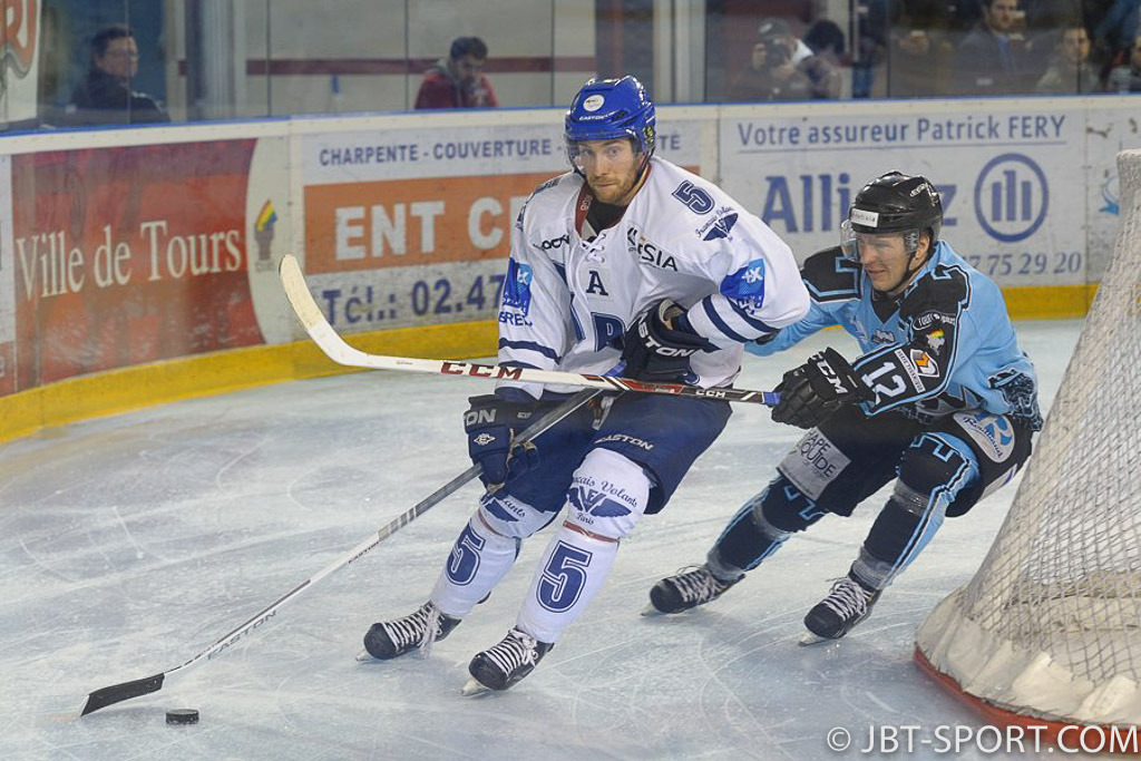 Tours - Français Volants
03 - 02 après prolongation
( 2e Division )