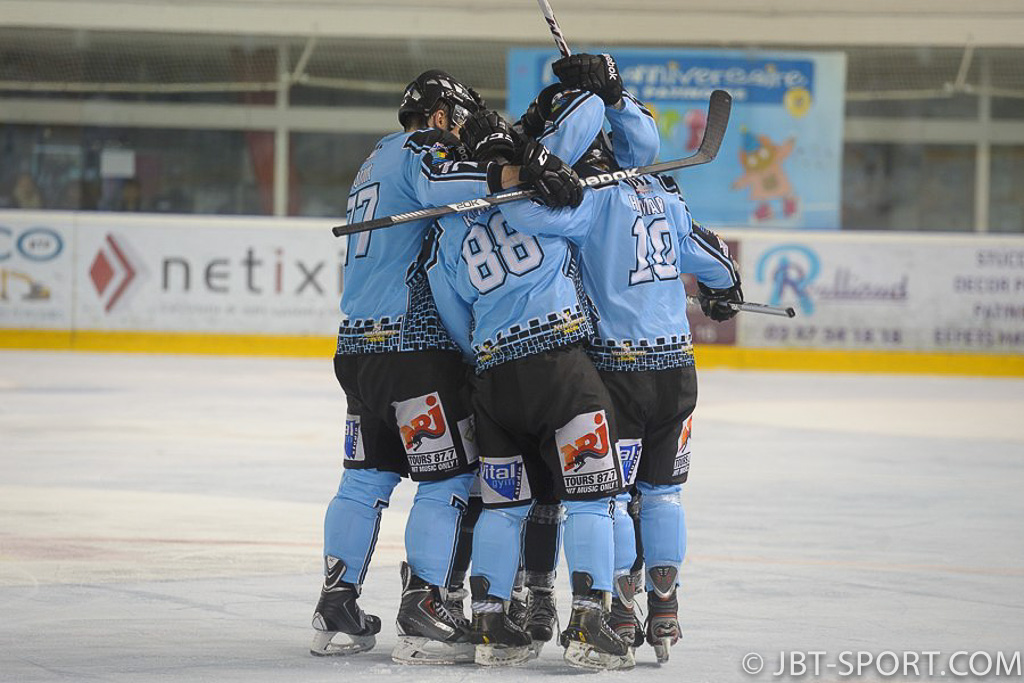 Tours - Français Volants
03 - 02 après prolongation
( 2e Division )
