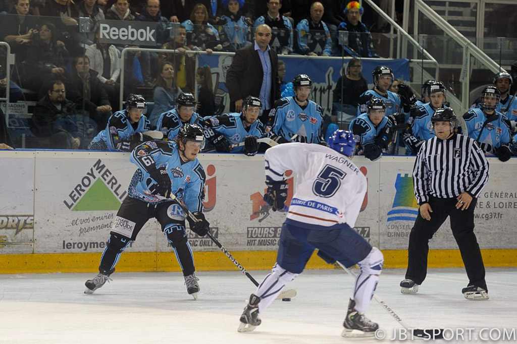 Tours - Français Volants
03 - 02 après prolongation
( 2e Division )