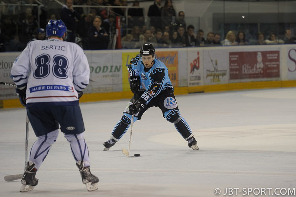 Tours - Français Volants
03 - 02 après prolongation
( 2e Division )