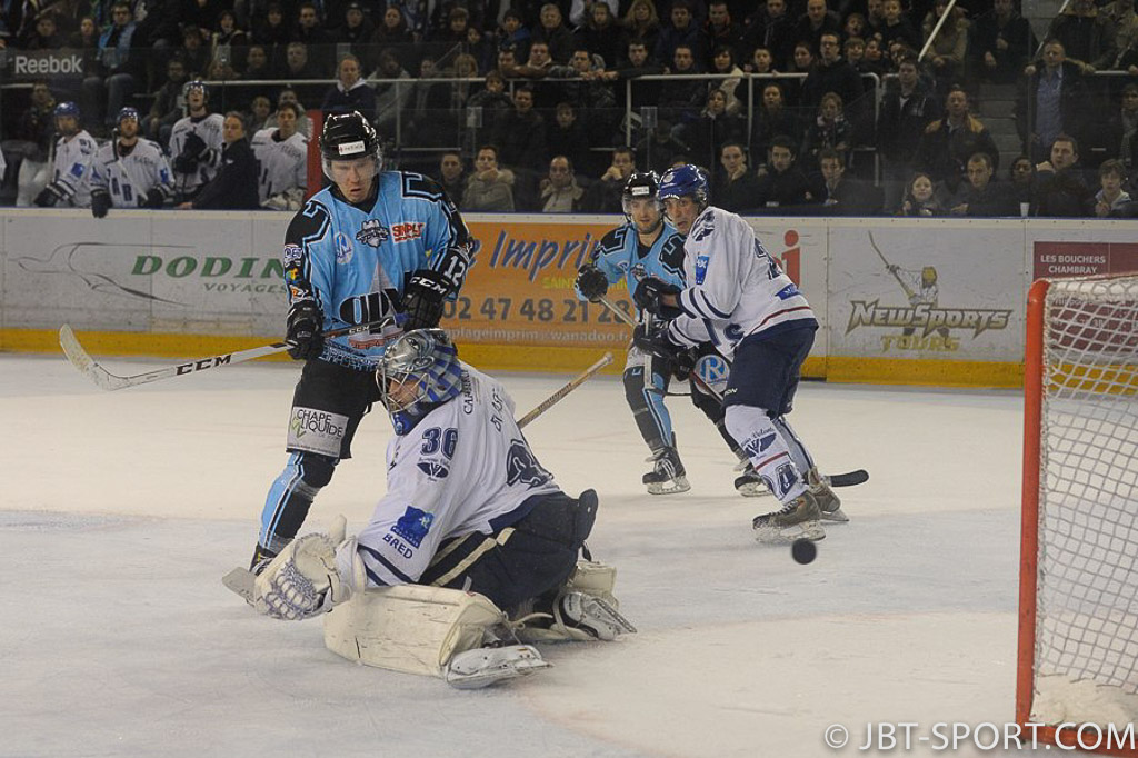 Tours - Français Volants
03 - 02 après prolongation
( 2e Division )