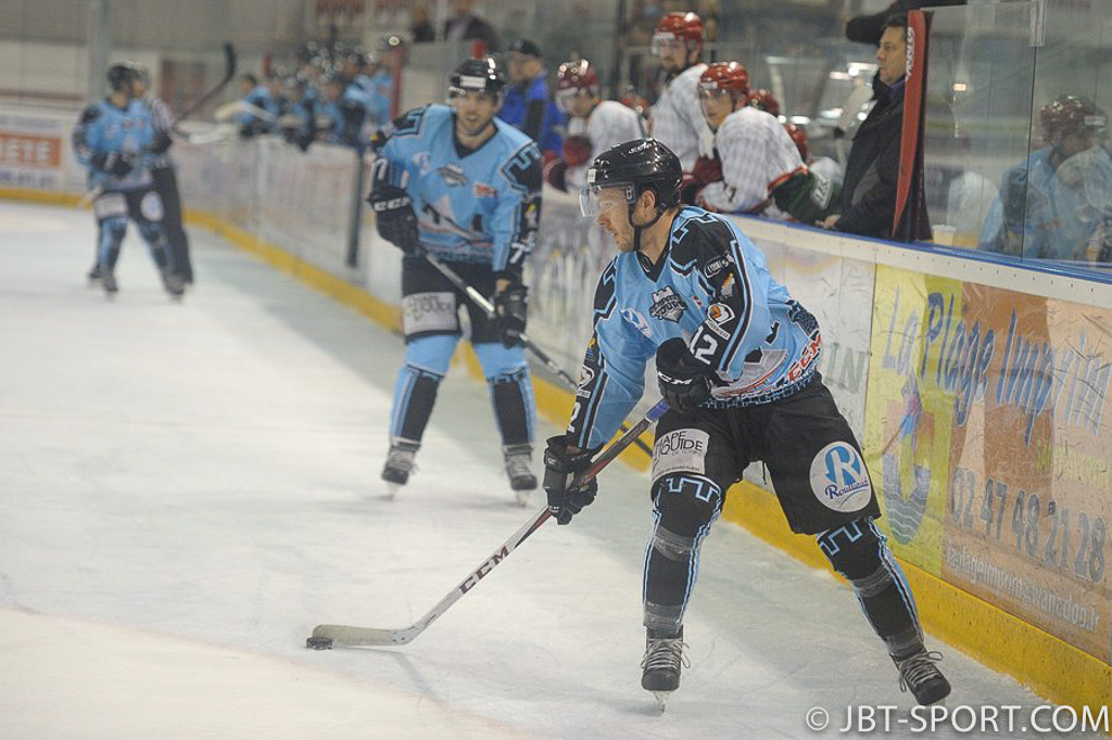 TOURS - CERGY PONTOISE
10 - 01
( 2e Division )