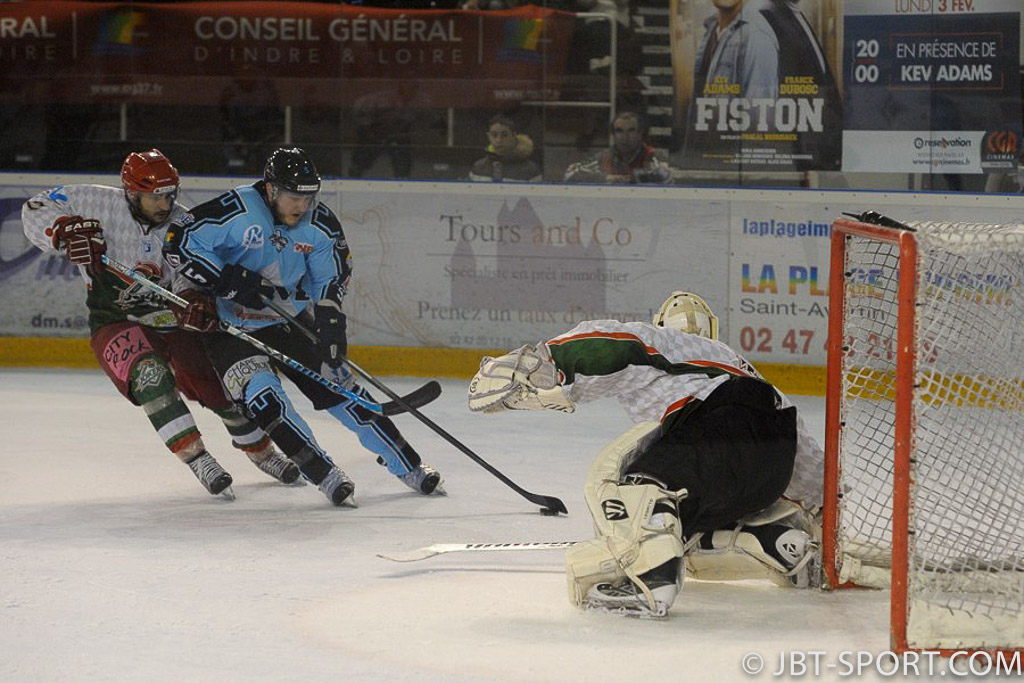 TOURS - CERGY PONTOISE
10 - 01
( 2e Division )