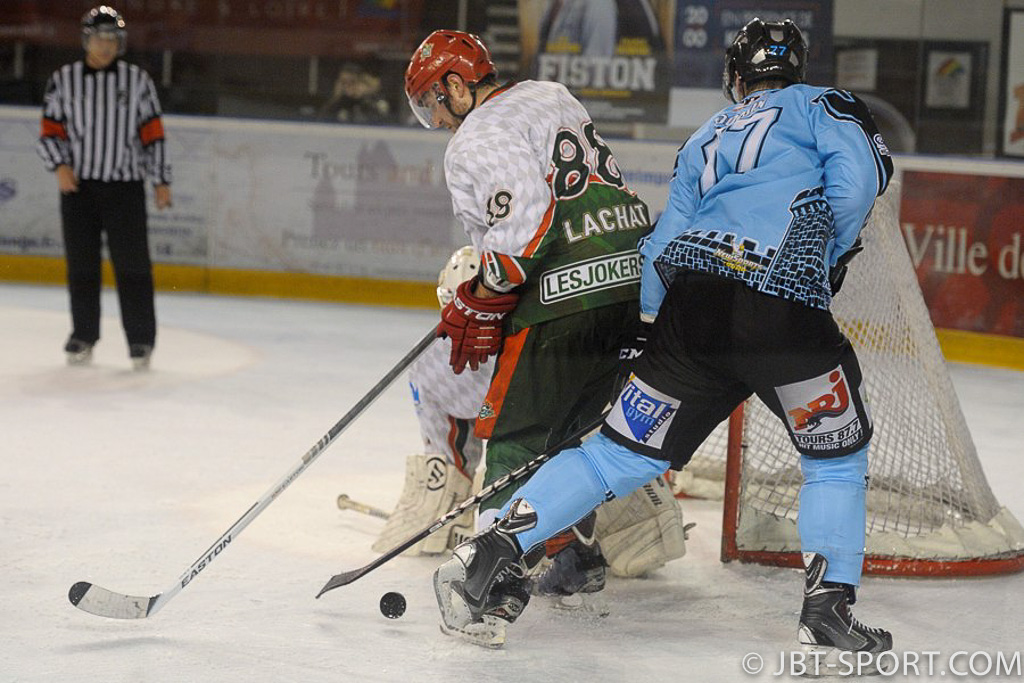 TOURS - CERGY PONTOISE
10 - 01
( 2e Division )
