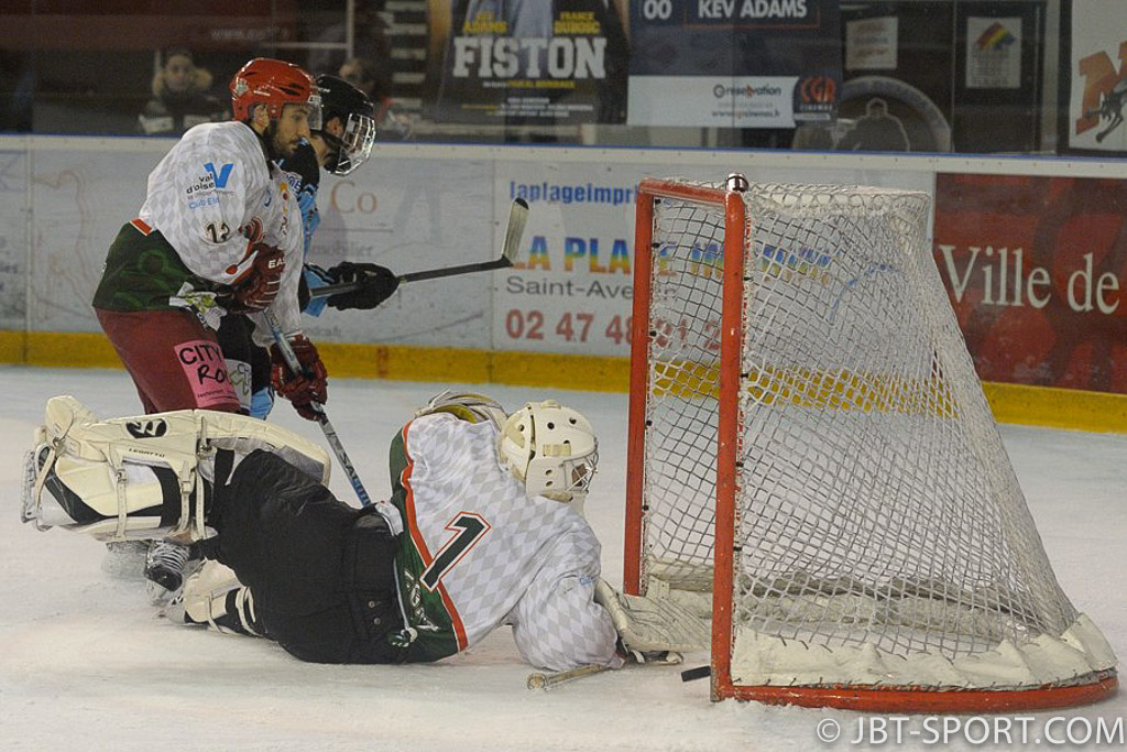 TOURS - CERGY PONTOISE
10 - 01
( 2e Division )