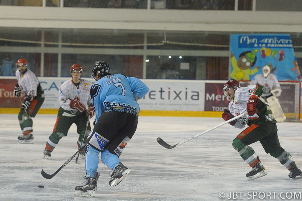 TOURS - CERGY PONTOISE
10 - 01
( 2e Division )