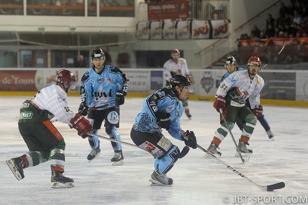 TOURS - CERGY PONTOISE
10 - 01
( 2e Division )