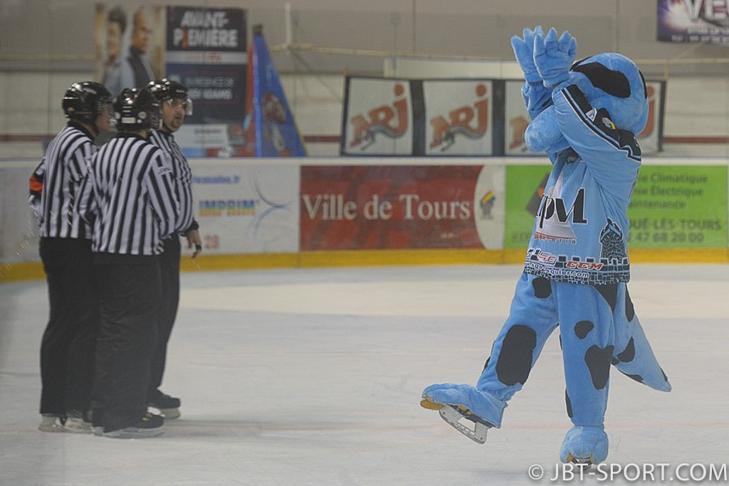 TOURS - CERGY PONTOISE
10 - 01
( 2e Division )