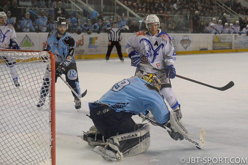 Tours - Val Vanoise  06-05
Demi finale aller Play Offs
( 2e Division )