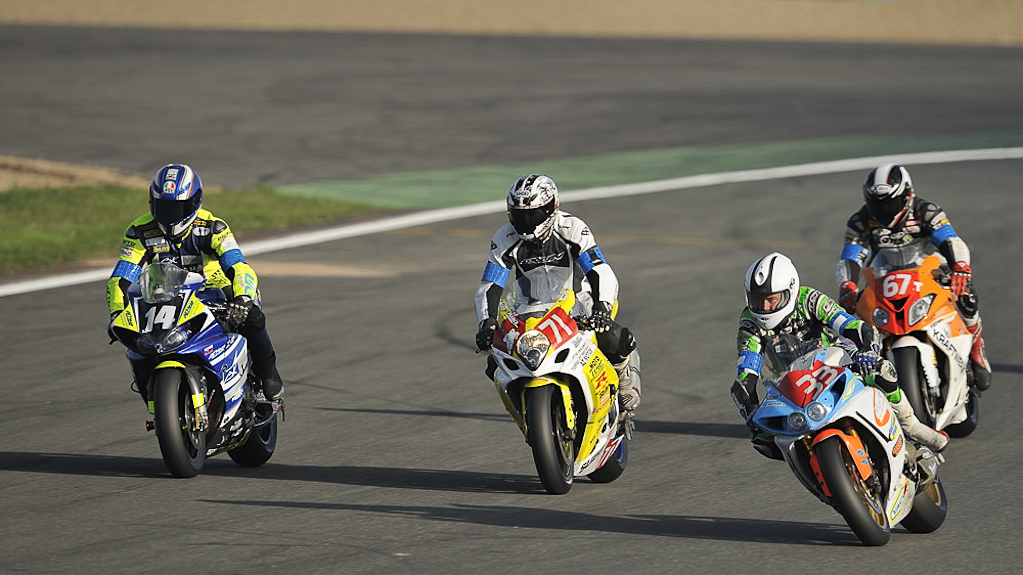 14: BK MACO RACING (YAMAHA R 1) - 71: AZ MOTO EXPERT (SUZUKI GSX R 1000) - 33: 33 MAIL PERFORMANCE (YAMAHA R 1) - 67: COLEXON RACING TEAM (BMW S 1000 RR)