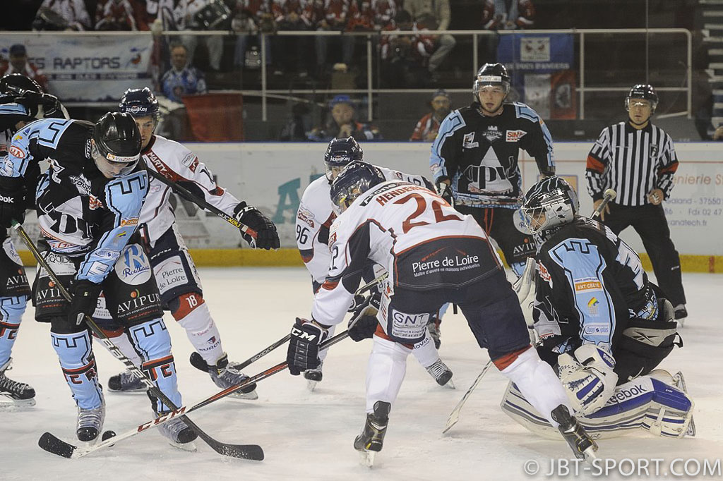 Coupe de France ( 16e de finale )
Tours-Angers 03-07
Tours Leader groupe B Division 2
Angers Leader Ligue Magnus