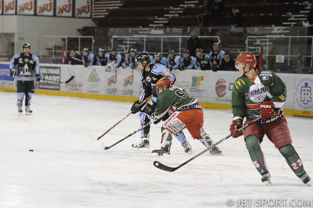 Tours2 - Anglet2   09-04
( 3e Division )