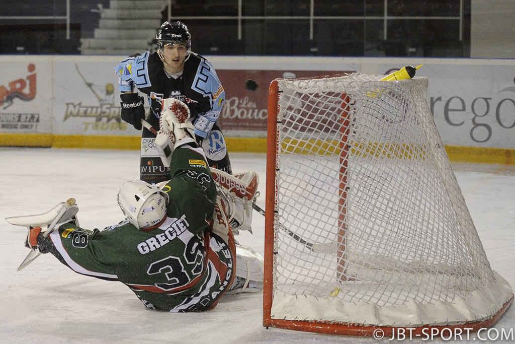 Tours2 - Anglet2   09-04
( 3e Division )