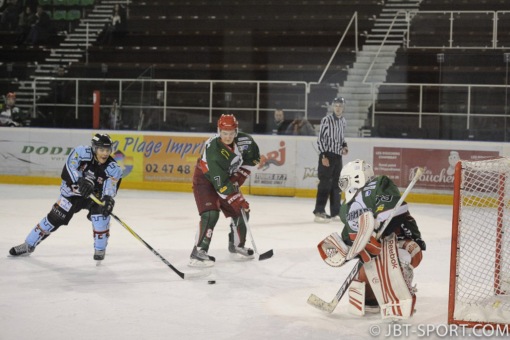 Tours2 - Anglet2   09-04
( 3e Division )