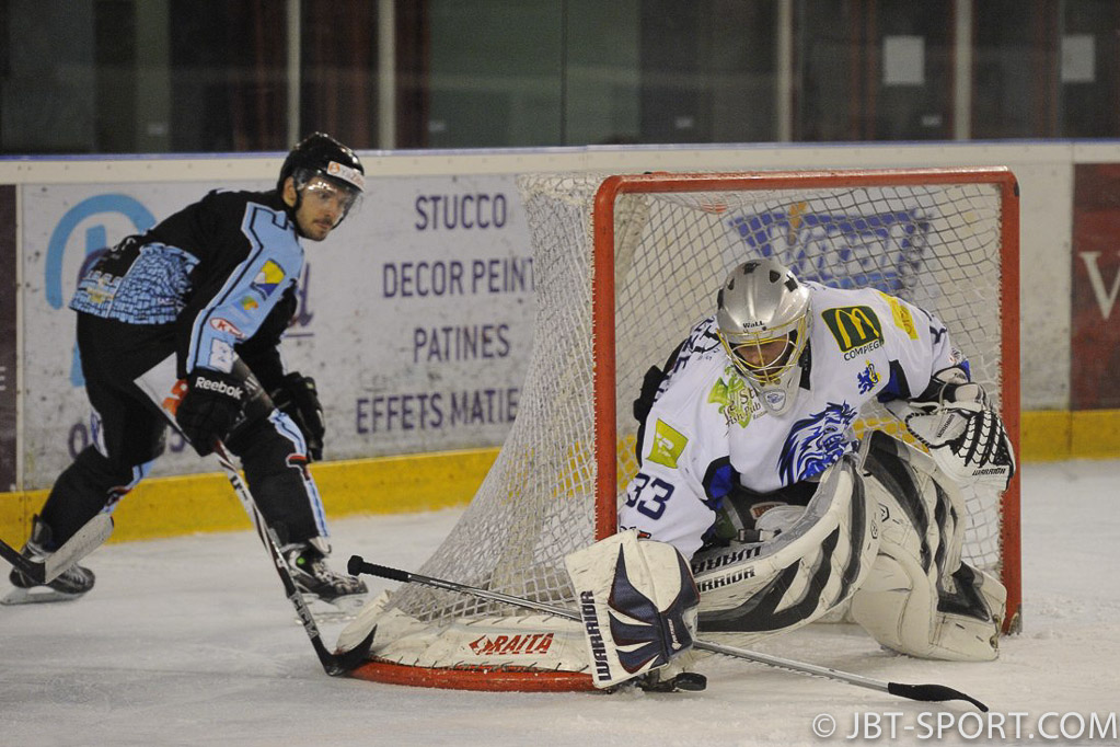 Tours - Compiègne   08-02
( 2e Division )