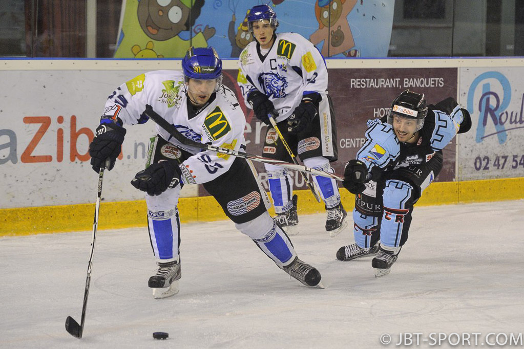 Tours - Compiègne   08-02
( 2e Division )