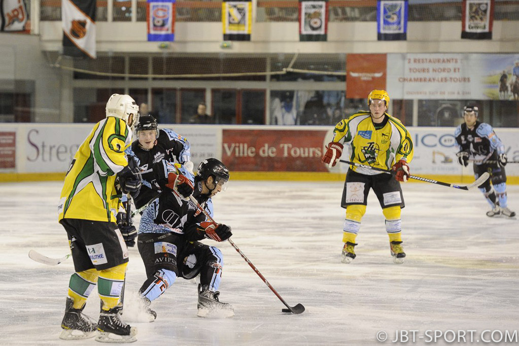 Tours2 - Viry Chatillon   05-02
1/4 de finale retour play offs division 3
Tours2 qualifié pour la phase finale