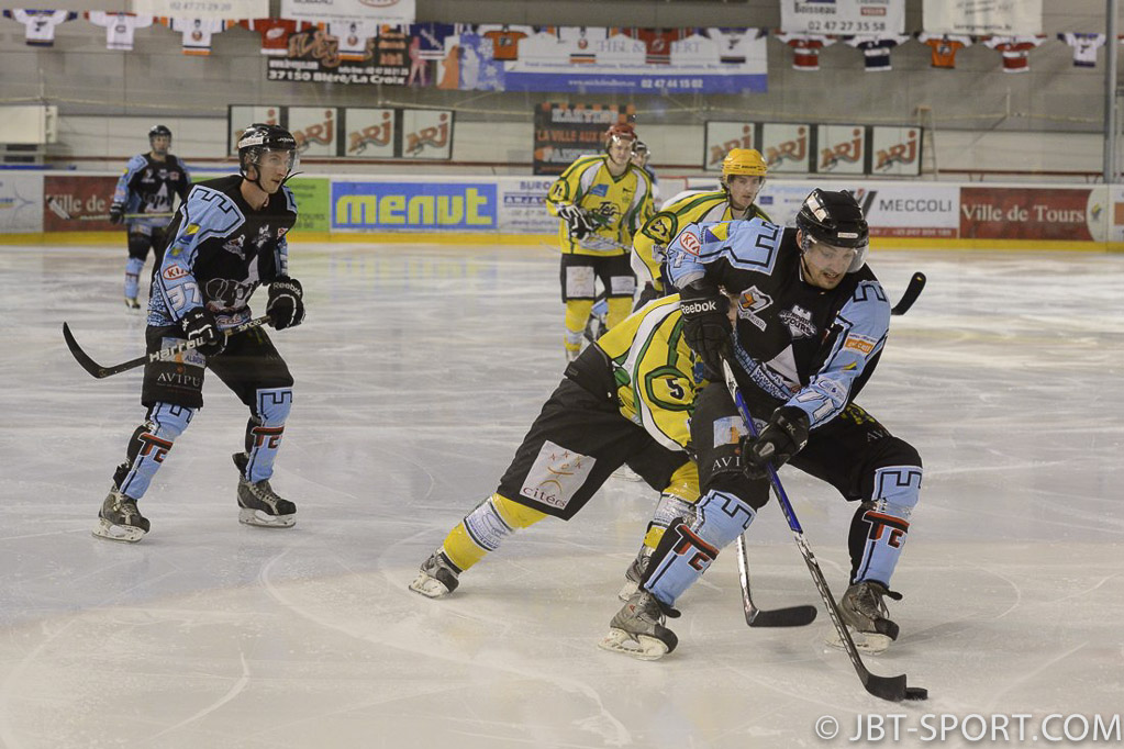 Tours2 - Viry Chatillon   05-02
1/4 de finale retour play offs division 3
Tours2 qualifié pour la phase finale