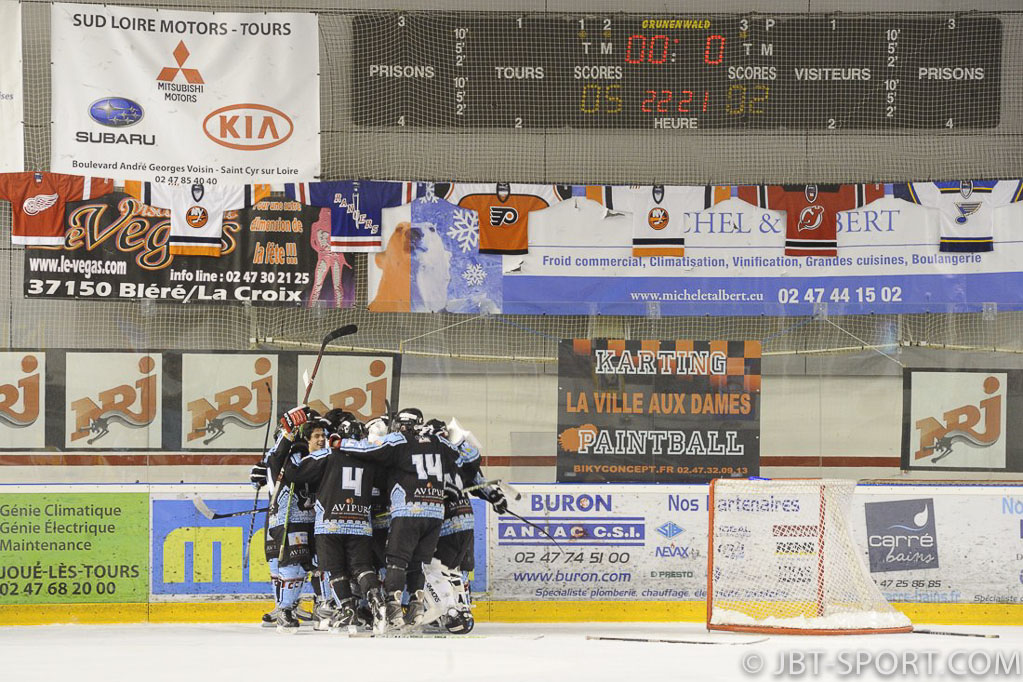 Tours2 - Viry Chatillon   05-02
1/4 de finale retour play offs division 3
Tours2 qualifié pour la phase finale