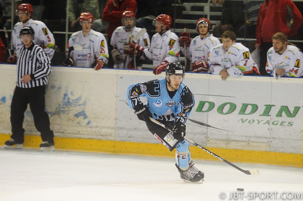 Tours - Amneville
2e Division
03 - 01