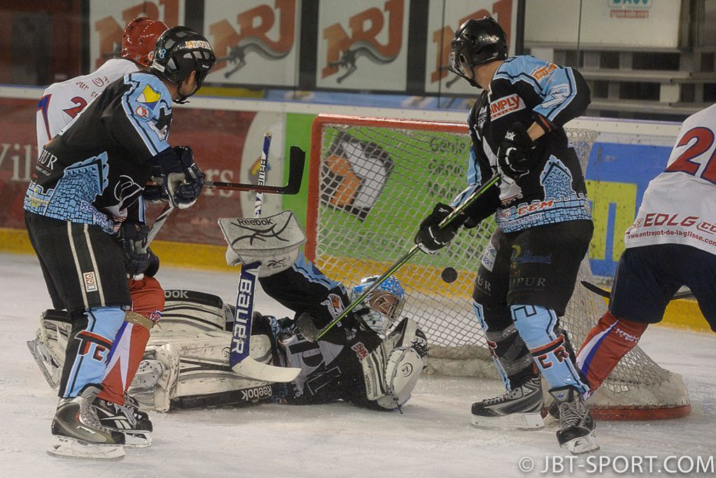 Tours2 - Asnieres2
(3e Division )
06 - 05