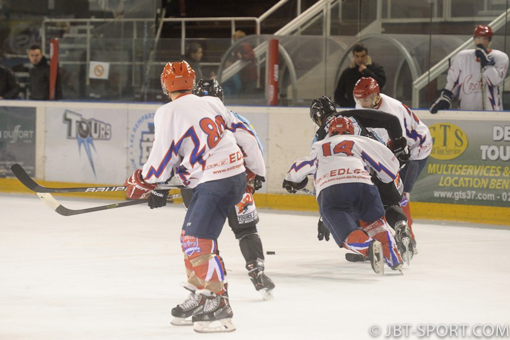 Tours2 - Asnieres2
(3e Division )
06 - 05
