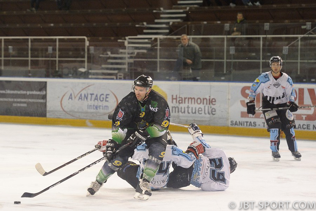 Tours2 - Rennes  16-03
3e Division