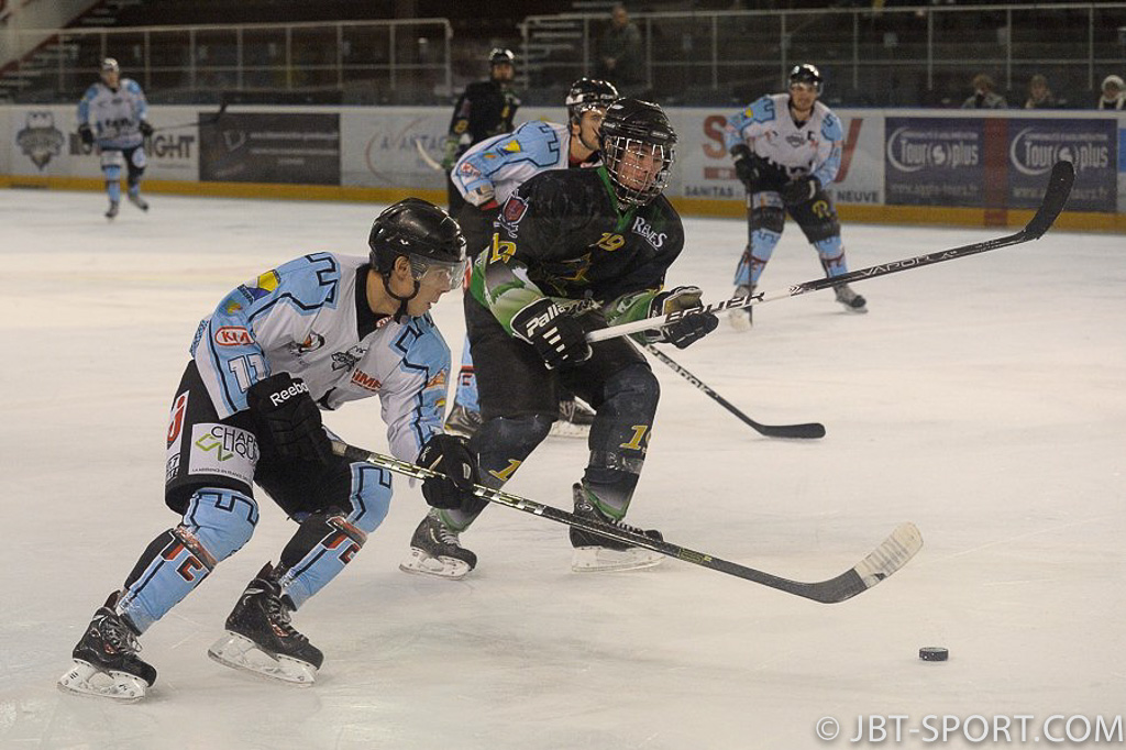 Tours2 - Rennes  16-03
3e Division