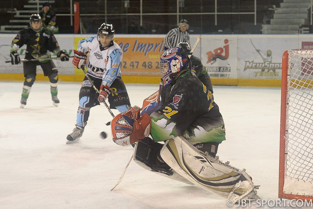 Tours2 - Rennes  16-03
3e Division