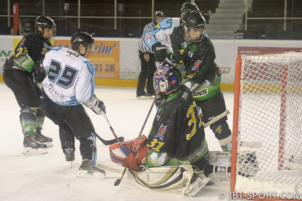 Tours2 - Rennes  16-03
3e Division