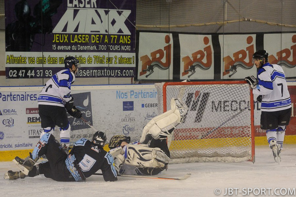 Tours2 - Nantes2
05 - 04