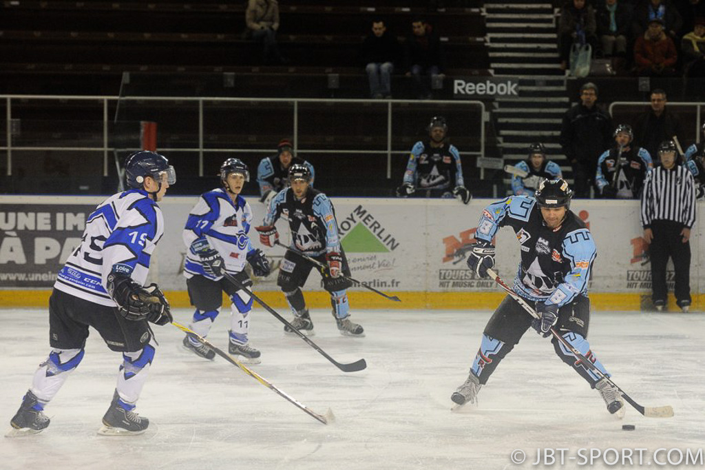 Tours2 - Nantes2
05 - 04