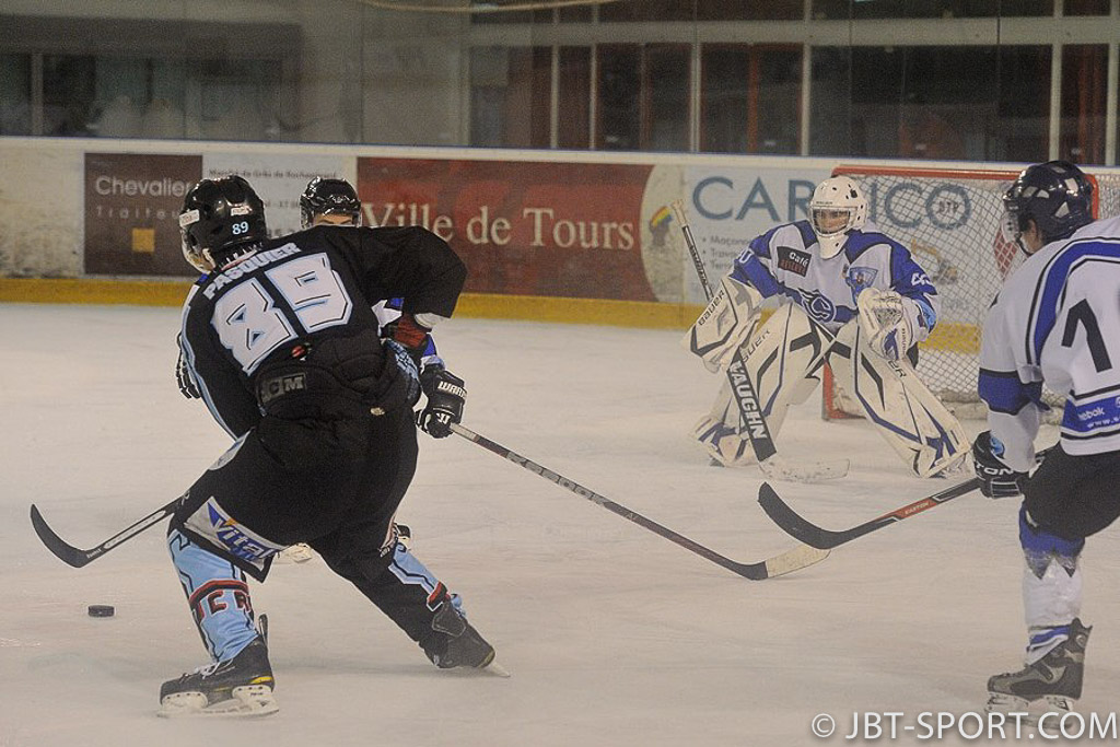 Tours2 - Nantes2
05 - 04