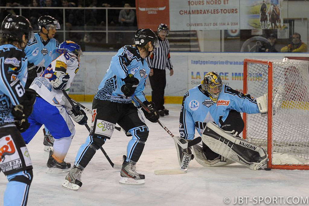 Tours - Clermont-Ferrand
03 - 05