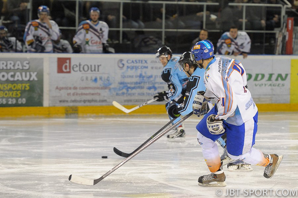 Tours - Clermont-Ferrand
03 - 05