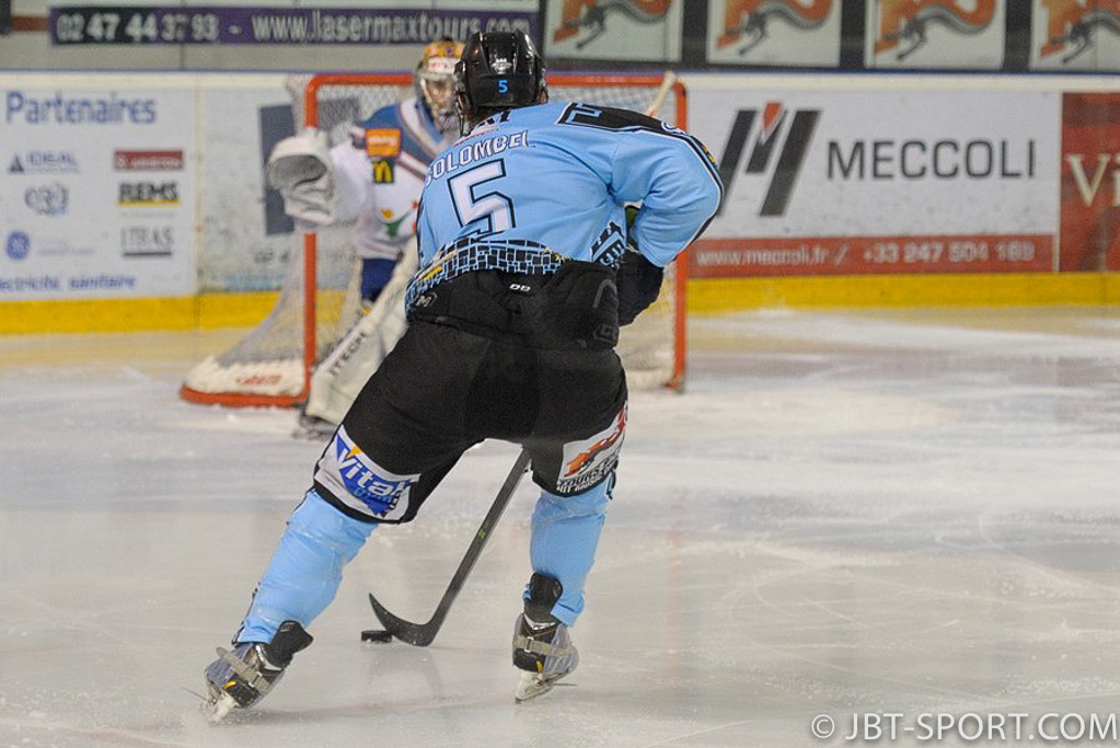 Tours - Clermont-Ferrand
03 - 05