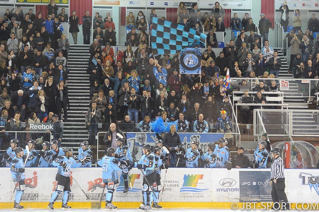 Tours - Clermont-Ferrand
03 - 05