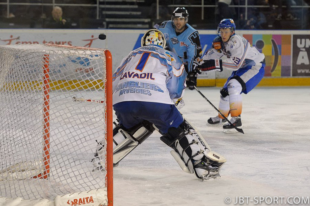Tours - Clermont-Ferrand
03 - 05