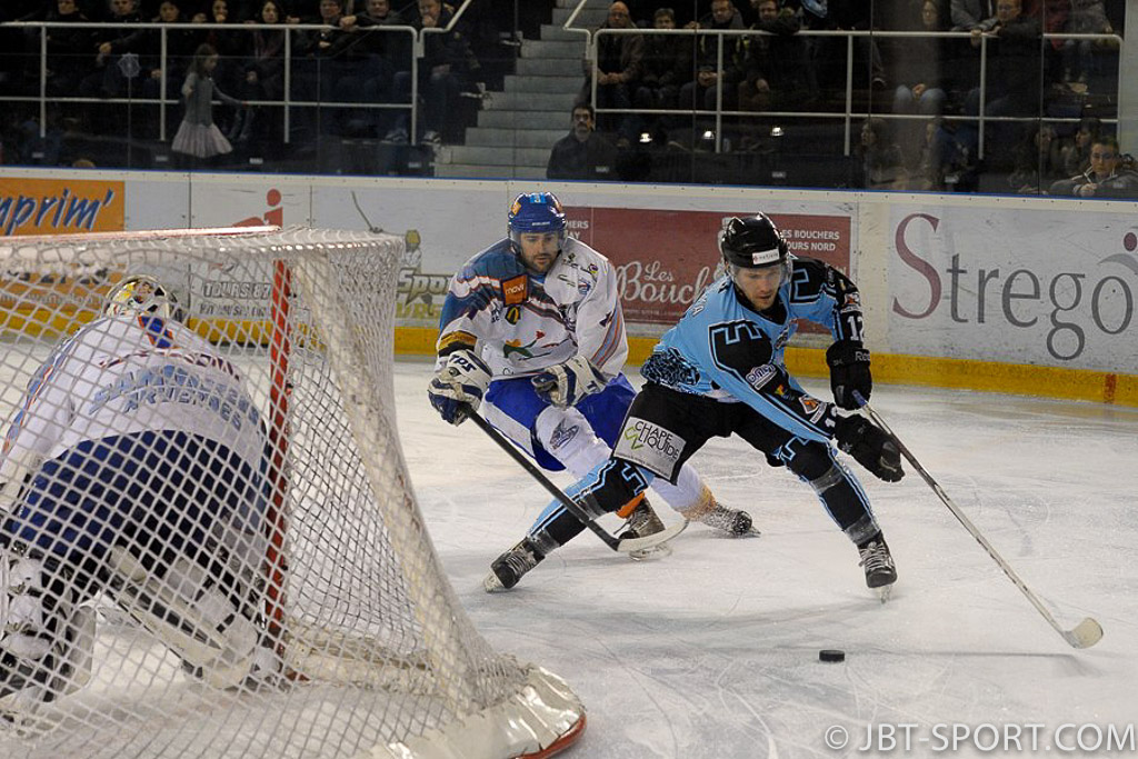Tours - Clermont-Ferrand
03 - 05